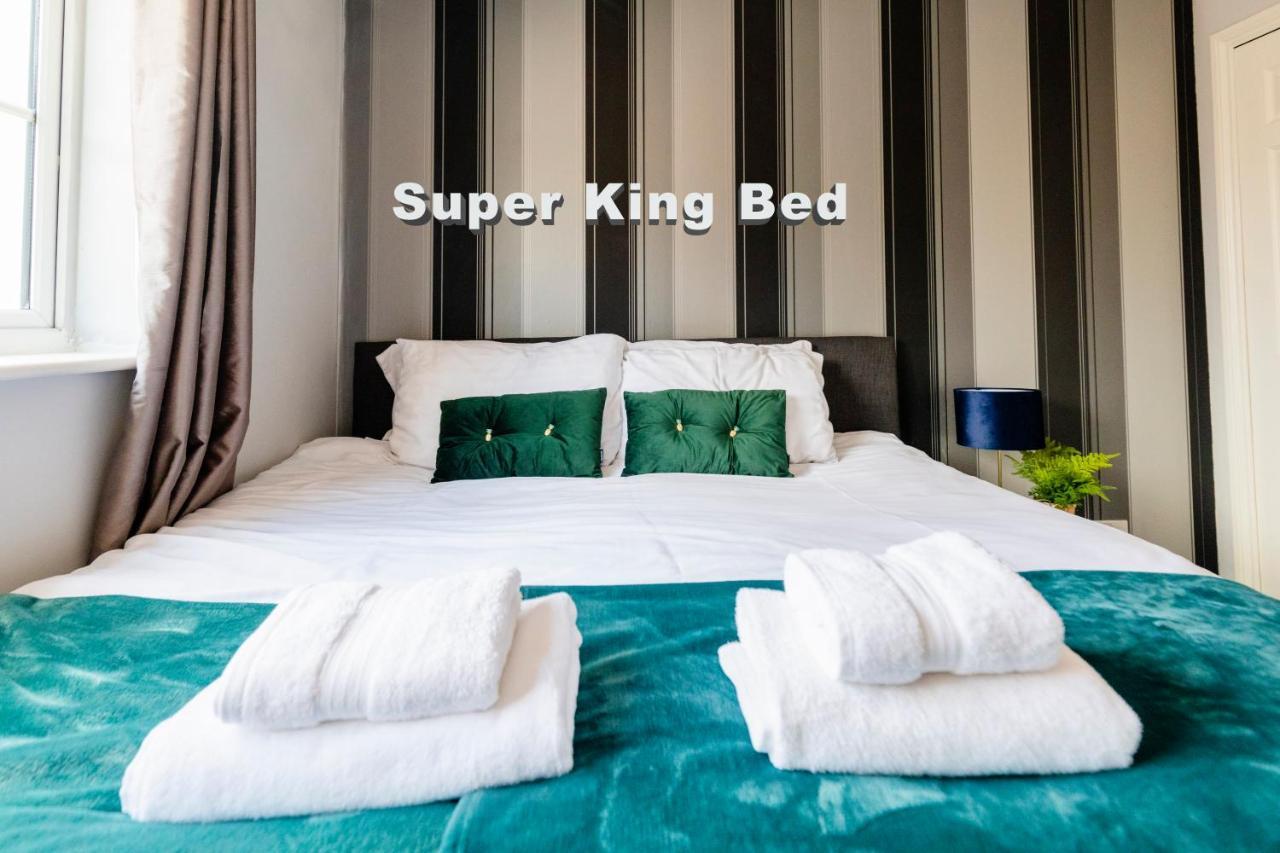 Chichester Retreat House With Free Parking Екстер'єр фото