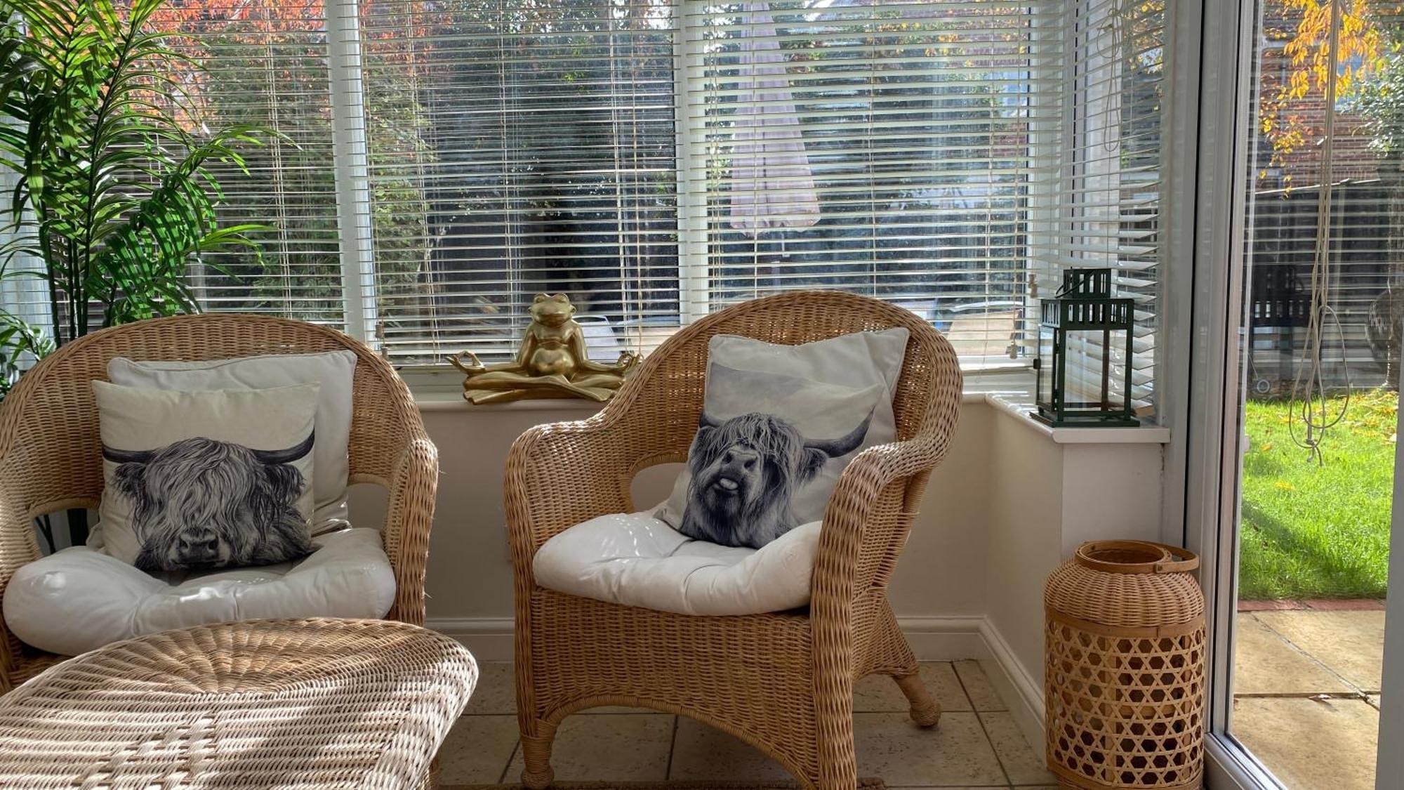 Chichester Retreat House With Free Parking Екстер'єр фото