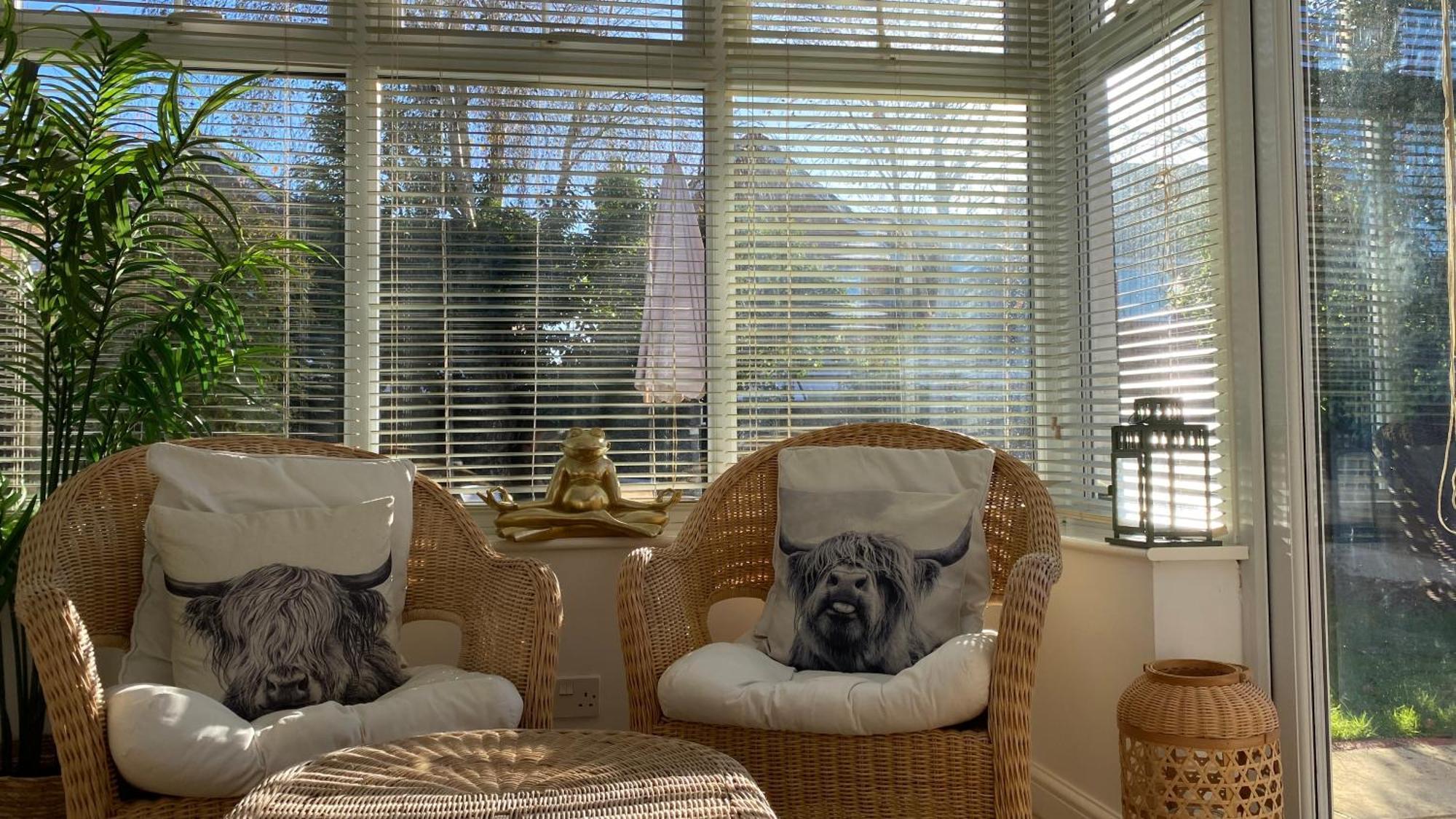 Chichester Retreat House With Free Parking Екстер'єр фото