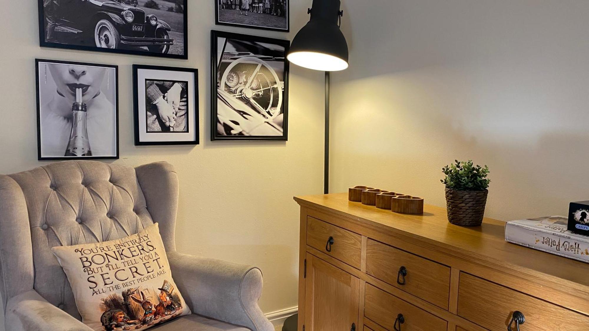 Chichester Retreat House With Free Parking Екстер'єр фото